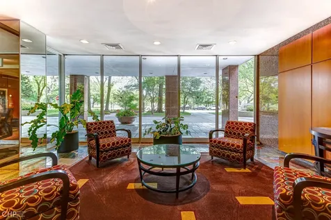 2970 North Lake Shore Drive Chicago IL 60657
