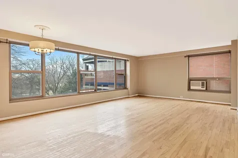 2970 North Lake Shore Drive Chicago IL 60657