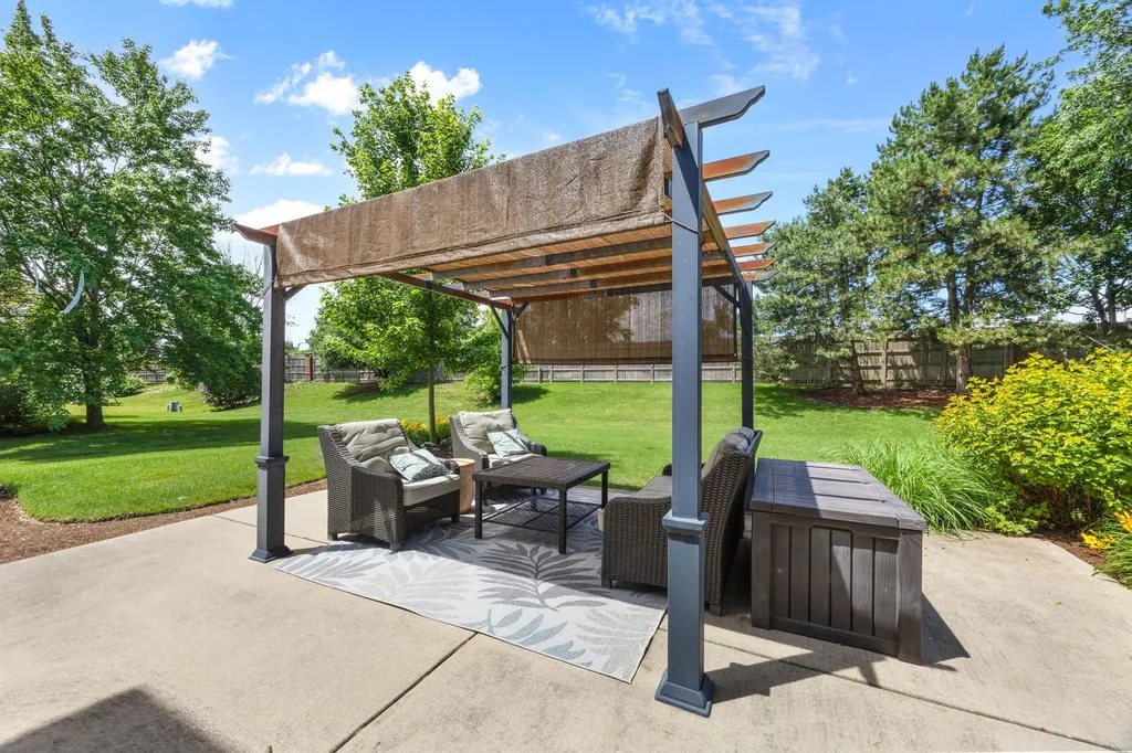 2679 Freeland Circle Naperville IL 60564