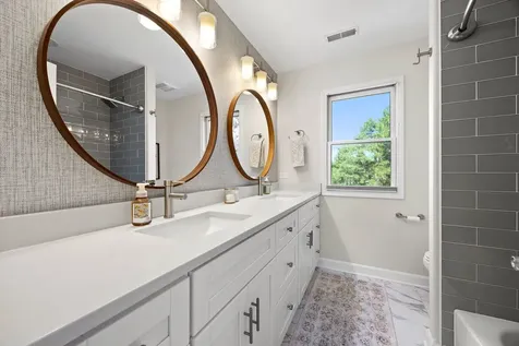 2679 Freeland Circle Naperville IL 60564