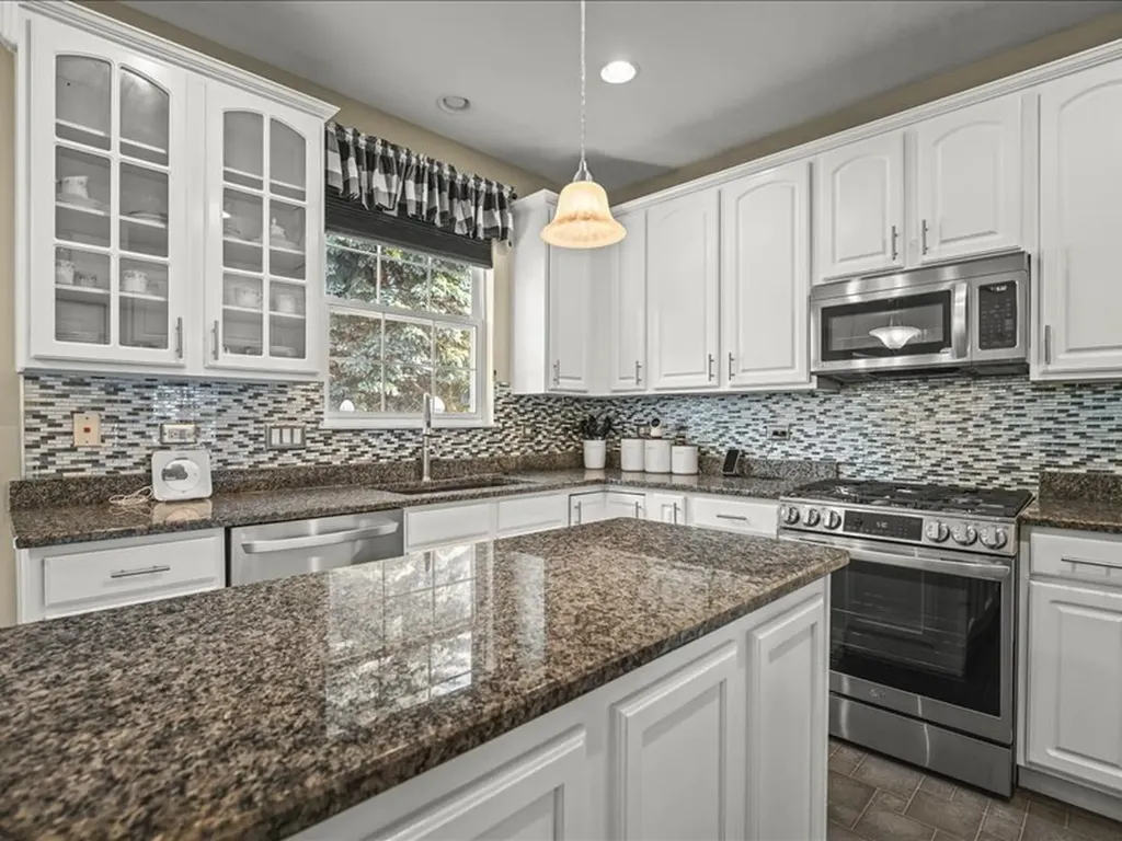10695 Yellowstone Drive Huntley IL 60142