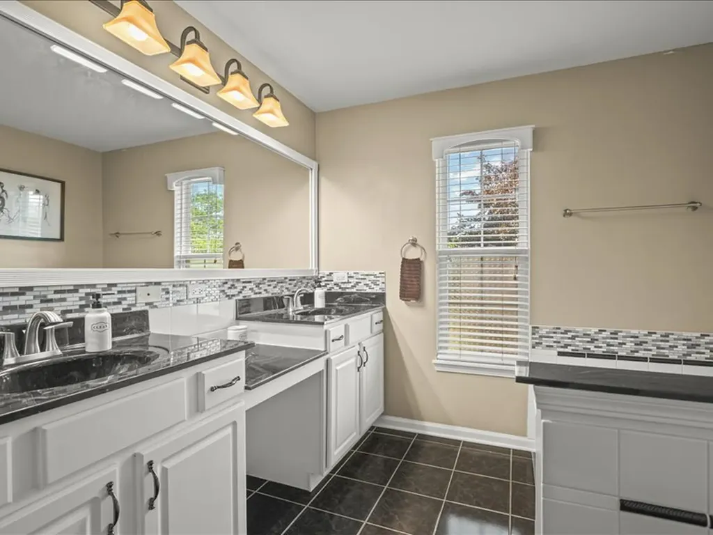 10695 Yellowstone Drive Huntley IL 60142