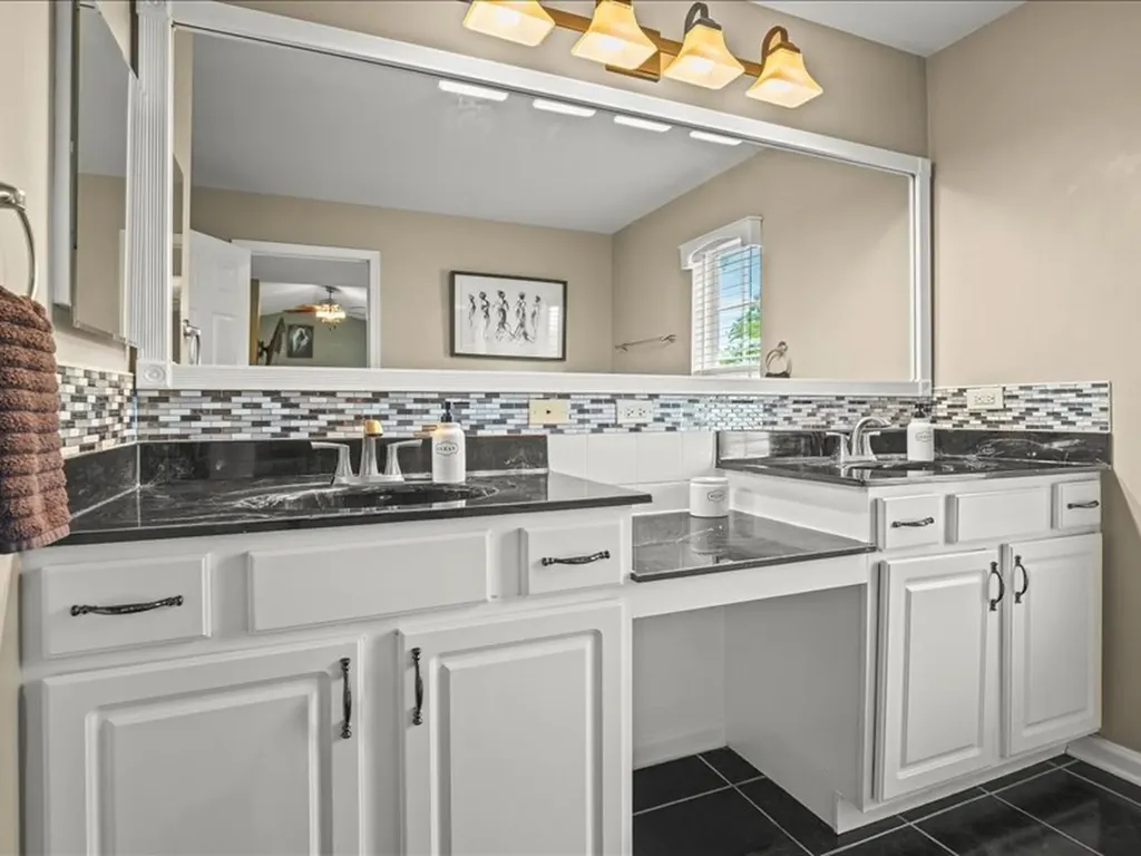 10695 Yellowstone Drive Huntley IL 60142