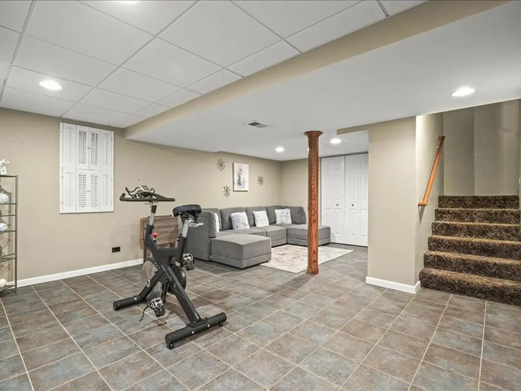 10695 Yellowstone Drive Huntley IL 60142