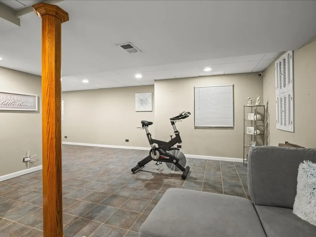 10695 Yellowstone Drive Huntley IL 60142