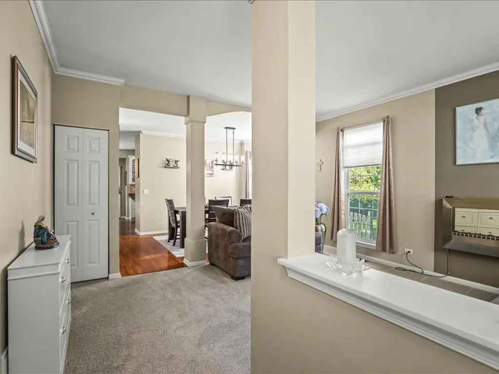 10695 Yellowstone Drive Huntley IL 60142