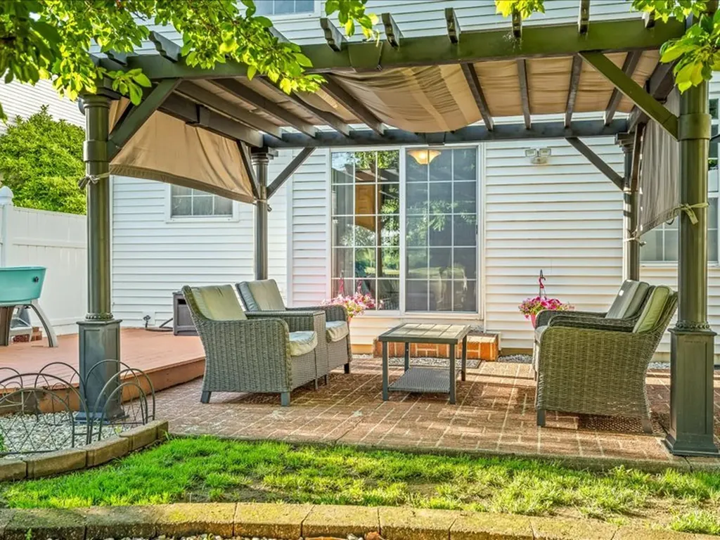 10695 Yellowstone Drive Huntley IL 60142