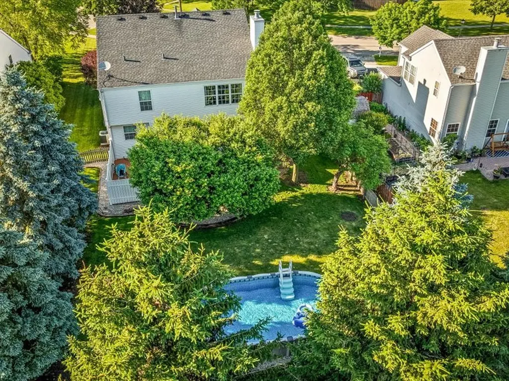 10695 Yellowstone Drive Huntley IL 60142