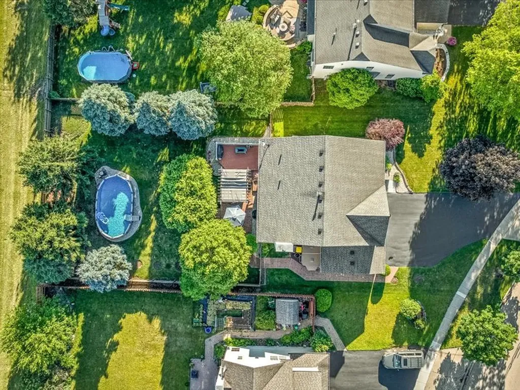 10695 Yellowstone Drive Huntley IL 60142