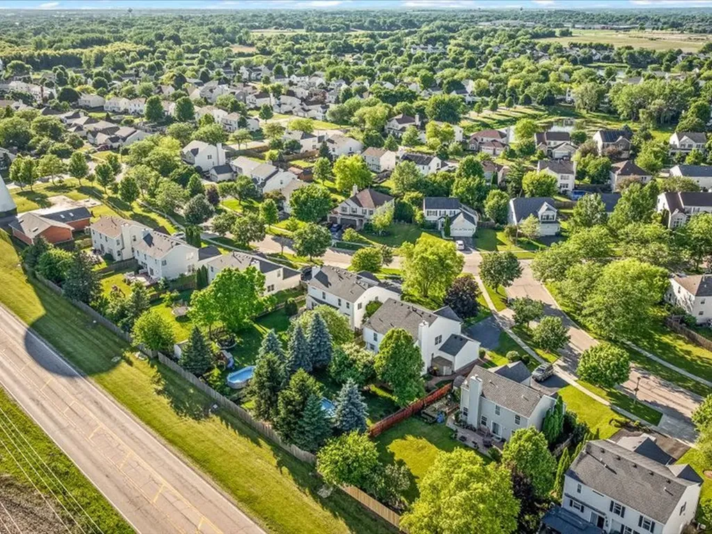 10695 Yellowstone Drive Huntley IL 60142