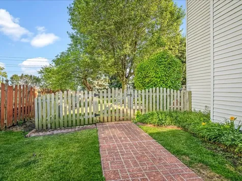 10695 Yellowstone Drive Huntley IL 60142