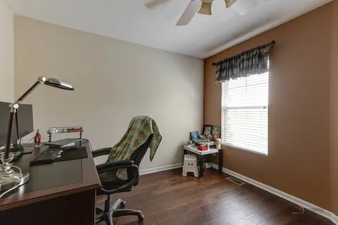 533 Plaza Place Aurora IL 60504