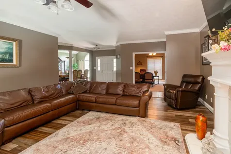 27 Deer Run Herrin IL 62848