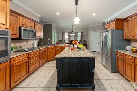 27 Deer Run Herrin IL 62848