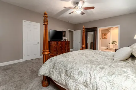 27 Deer Run Herrin IL 62848