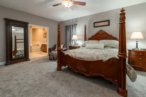27 Deer Run Herrin IL 62848