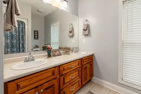 27 Deer Run Herrin IL 62848