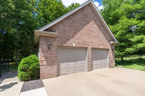 27 Deer Run Herrin IL 62848