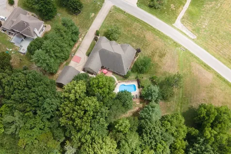 27 Deer Run Herrin IL 62848