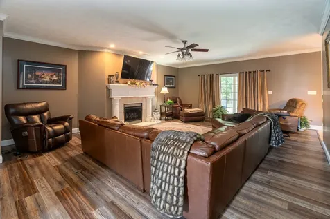 27 Deer Run Herrin IL 62848