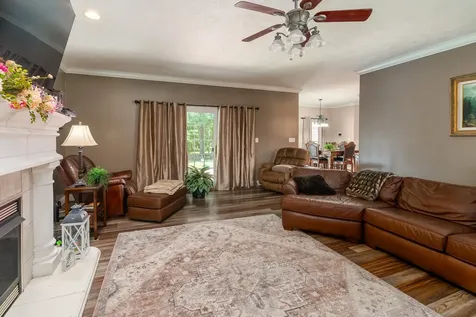 27 Deer Run Herrin IL 62848