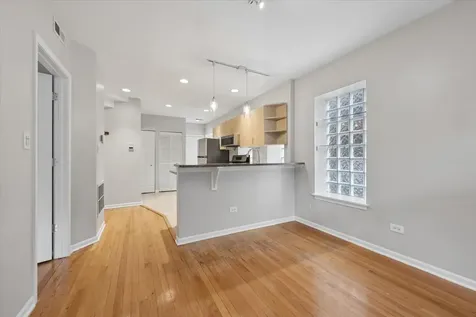 2215 North Bissell Street Chicago IL 60614
