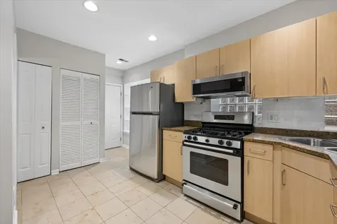2215 North Bissell Street Chicago IL 60614