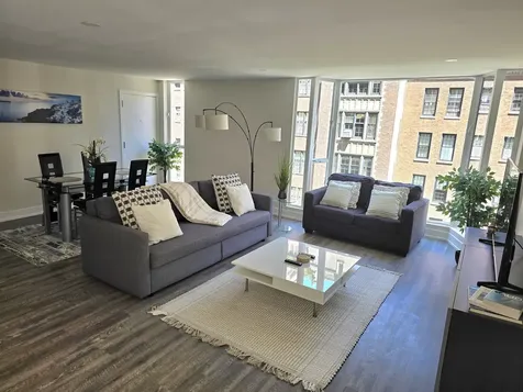 227 East Walton Place Chicago IL 60611