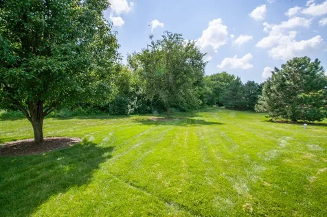17 Arbor Court Bloomington IL 61704