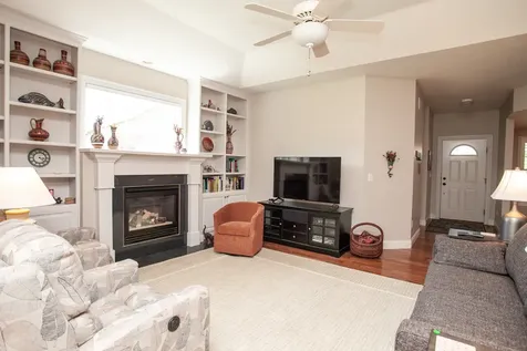 17 Arbor Court Bloomington IL 61704