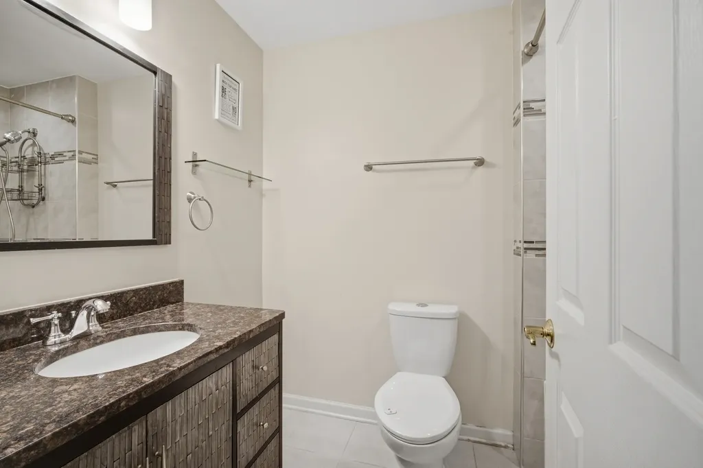 1695 Mansfield Court Roselle IL 60172