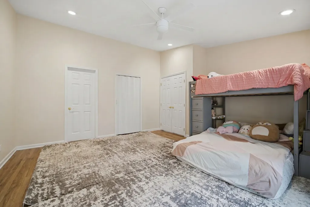1695 Mansfield Court Roselle IL 60172