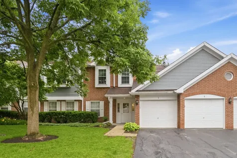 1695 Mansfield Court Roselle IL 60172