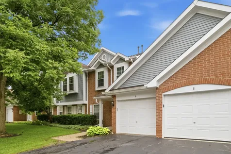 1695 Mansfield Court Roselle IL 60172