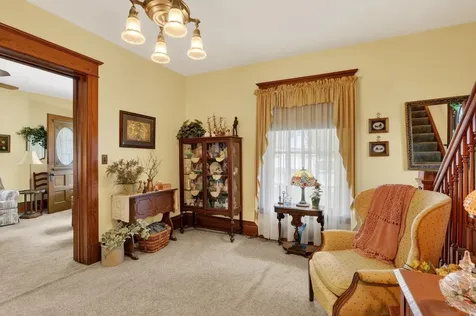 215 West Harrison Street Belvidere IL 61008