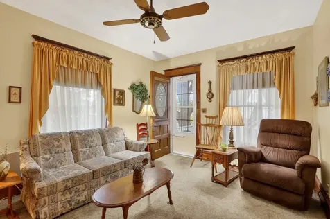 215 West Harrison Street Belvidere IL 61008