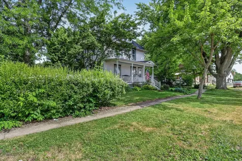 215 West Harrison Street Belvidere IL 61008