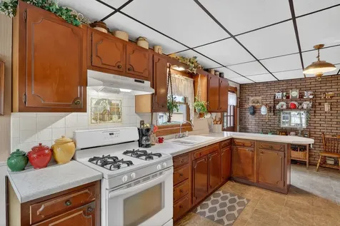 215 West Harrison Street Belvidere IL 61008