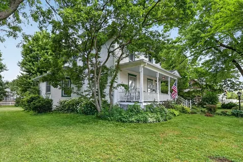 215 West Harrison Street Belvidere IL 61008