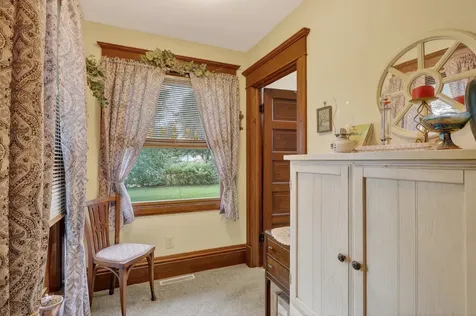 215 West Harrison Street Belvidere IL 61008