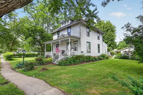 215 West Harrison Street Belvidere IL 61008