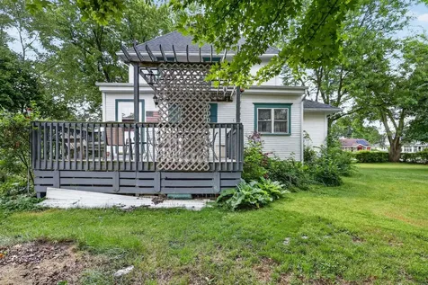 215 West Harrison Street Belvidere IL 61008