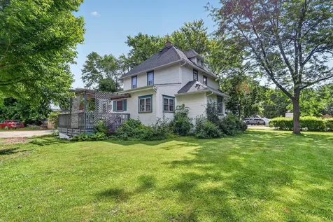 215 West Harrison Street Belvidere IL 61008