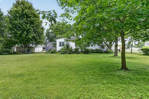 215 West Harrison Street Belvidere IL 61008
