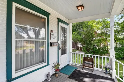 215 West Harrison Street Belvidere IL 61008