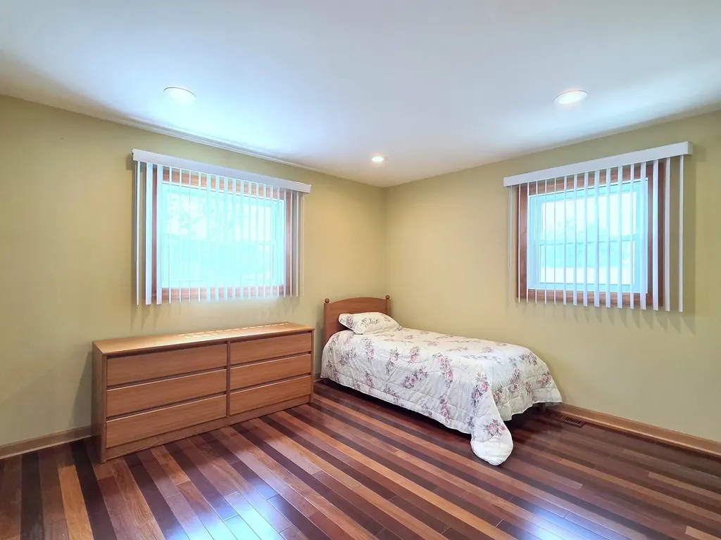 21W105 Flamingo Lane Lombard IL 60148