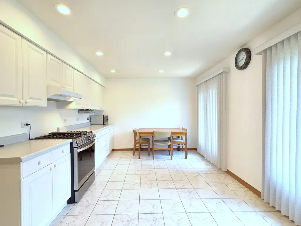 21W105 Flamingo Lane Lombard IL 60148