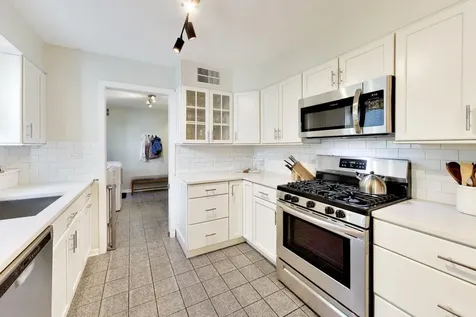800 Hunter Road Glenview IL 60025