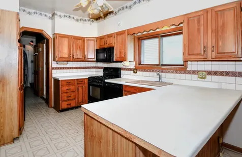4206 West Henderson Street Chicago IL 60641