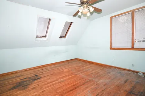 4206 West Henderson Street Chicago IL 60641
